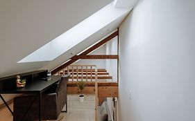 Modern Elegance Lofts - Wohnen Auf Zwei Ebenen